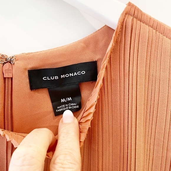 BNWOT Club Monaco Pleated swing top in peach - Picture 10 of 11